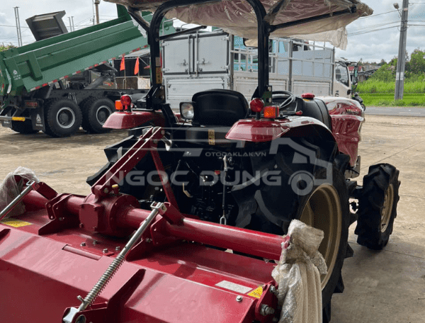 Yanmar ef393 tổng quan phía sau