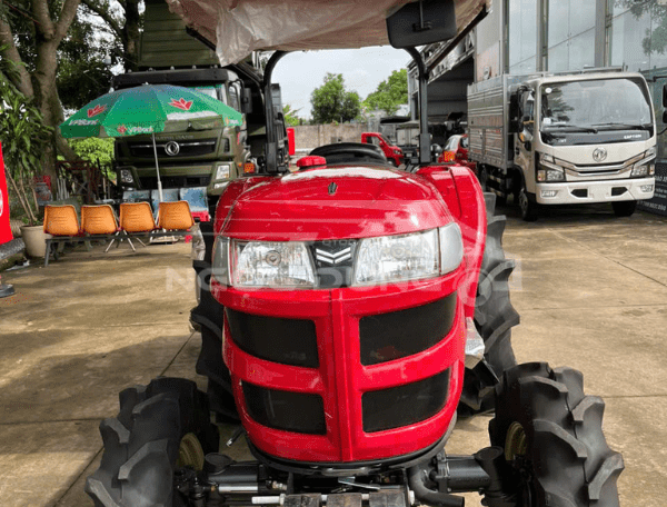 Yanmar ef393 nhìn trực diện