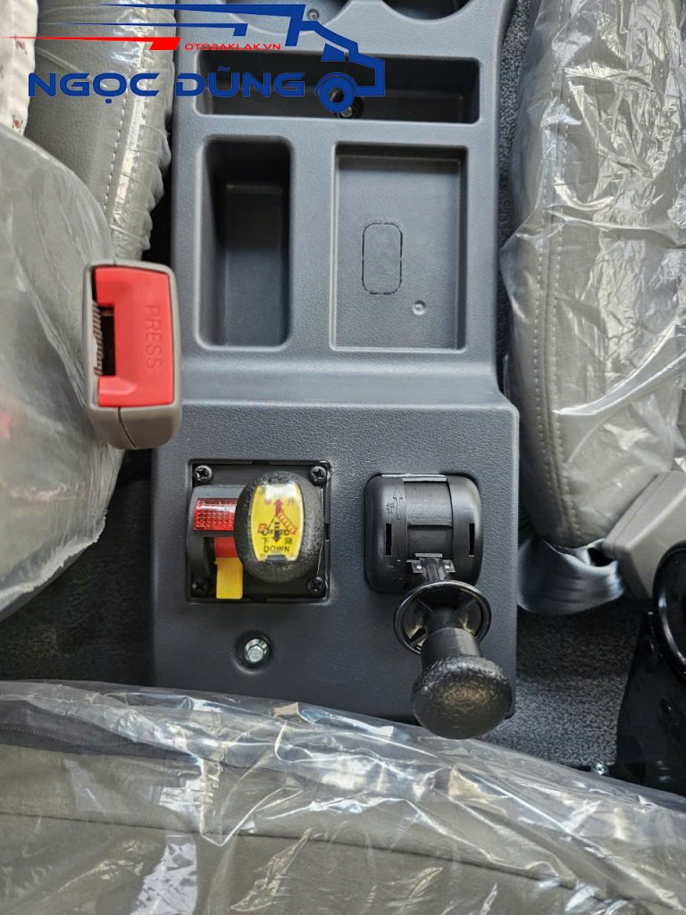 howo-st12090d-e5-9-1 Nội thất Xe tải Howo ST12090D - E5