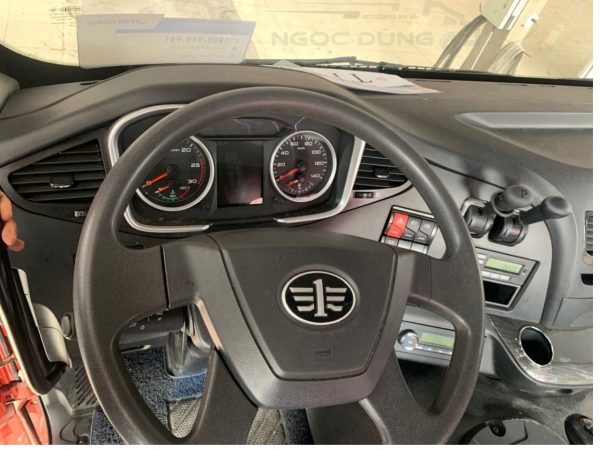 Nội thất Xe Đầu Kéo FAW J6P 375HP 2 Cầu