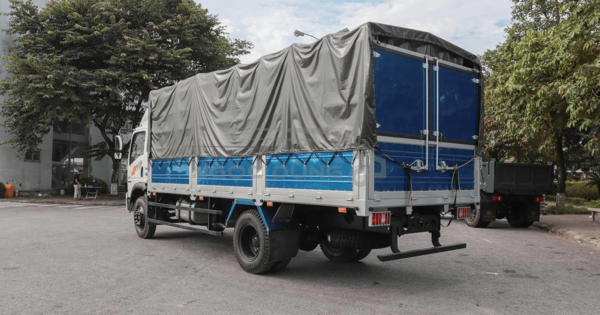 HOWO 130 Tải Trọng 7.5T Thùng Dài 6m2 EURO 4