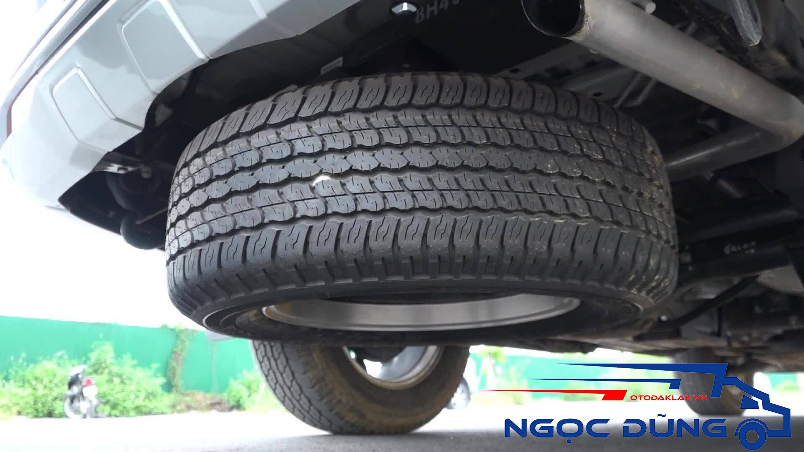 Lốp xe dự phòng