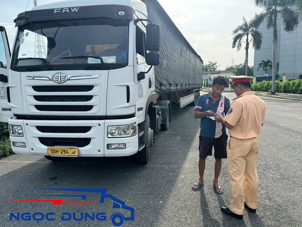 Lỗi không mang đăng kiểm phạt thế nào?
