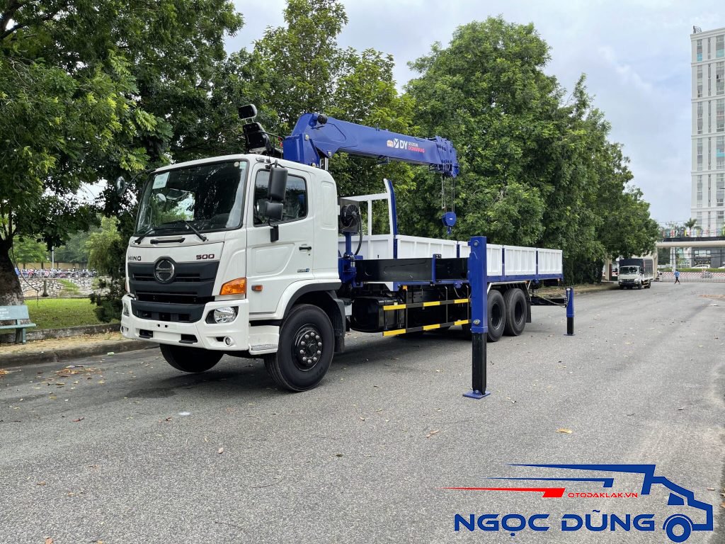 Xe cẩu tự hành cần gấp khúc