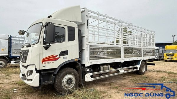 Xe Tải Dongfeng ISB180 4x2 Thùng Mui Bạt 8.2m Tải Trọng 9.1 Tấn