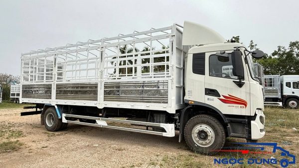 Xe Tải Dongfeng ISB180 4x2 Thùng Mui Bạt 8.2m Tải Trọng 9.1 Tấn