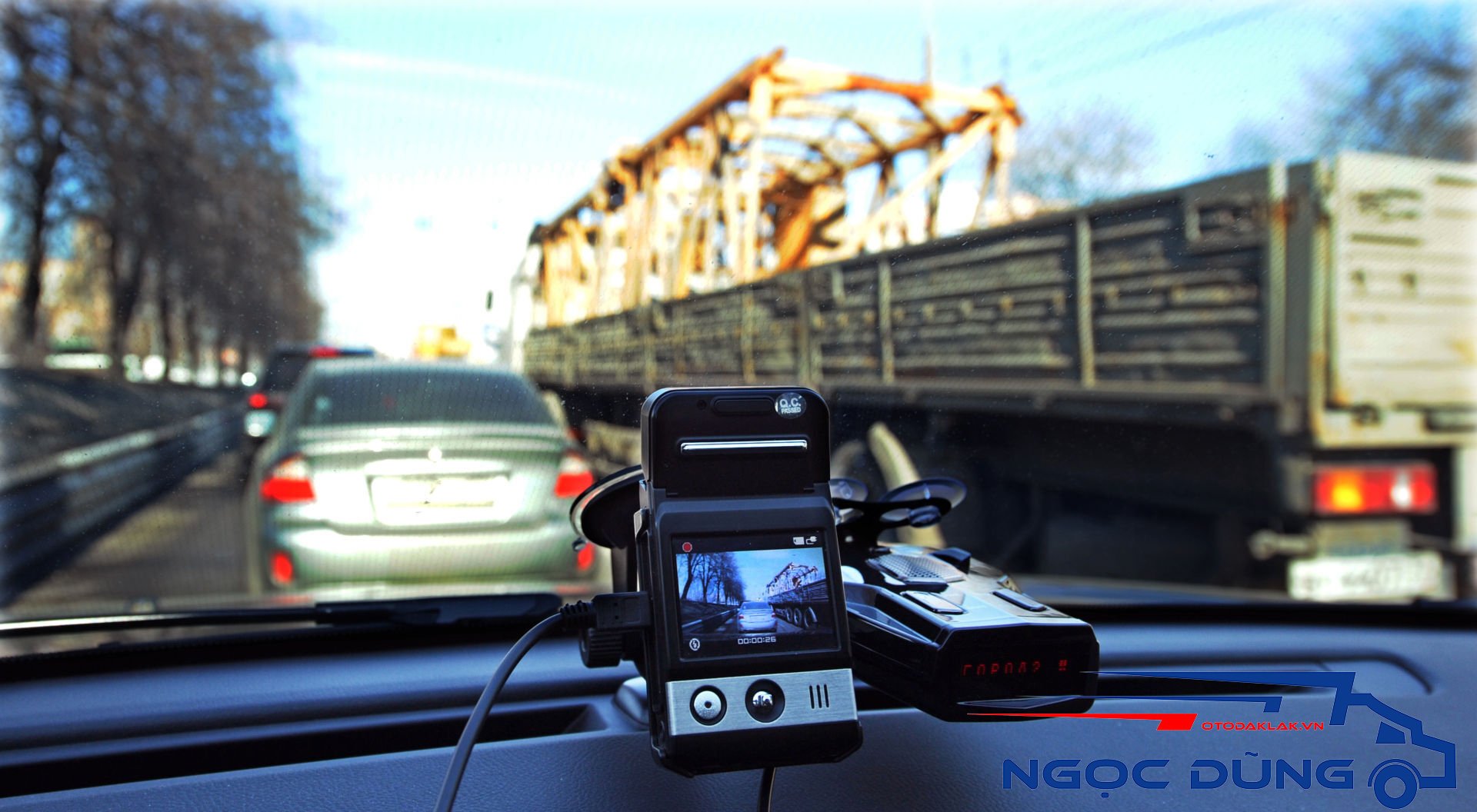 Tại sao cần lắp camera hành trình xe tải?